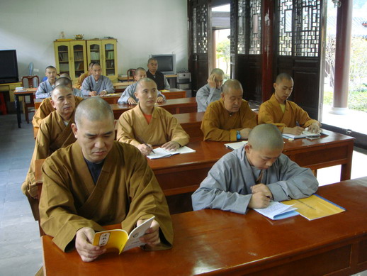 能仁寺付寺兼知客果持法师在能仁养正院讲《佛遗教经》(图4)