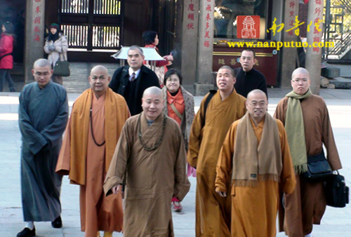 台湾中国佛教会心茂大和尚一行参访南普陀寺(图3)