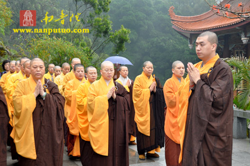 南普陀寺、闽南佛学院全体僧众清明祭祖(图8)