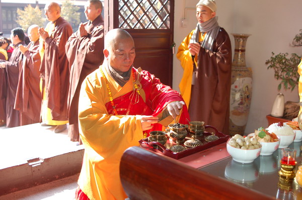 2011年2月3日,农历辛卯年正月初一,雁荡山能仁寺四众弟子在方丈