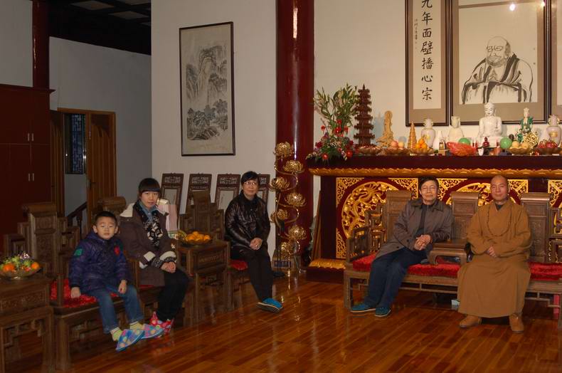 中国著名国画大师谢振瓯先生拜访了法大和尚(图3)