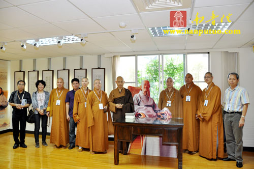 印顺导师舍利恭迎团抵台参访慧日讲堂和台湾中国佛教会(图10)