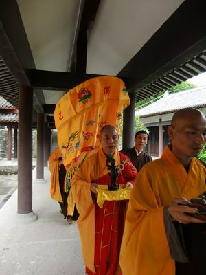 四月初八雁荡山能仁寺隆重举行浴佛法会(图5)