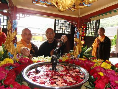 四月初八雁荡山能仁寺隆重举行浴佛法会(图21)