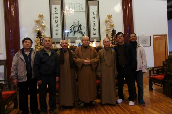 台湾省台中市陈松和等众居士拜访了法大和尚(图12)