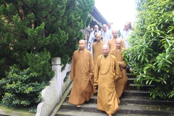 福建佛学院第十四届本科毕业班参学团到温州雁荡山能仁寺参访(图3)