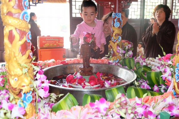 温州雁荡山能仁寺庆祝佛诞节举行盛大浴佛节(图34)