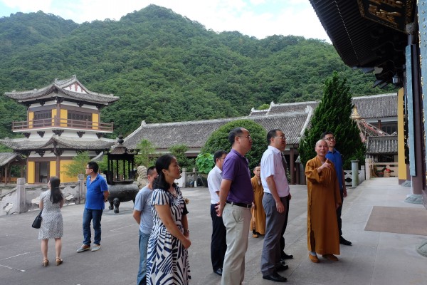 乐清市李立飞副市长一行来雁荡山能仁寺考察调研(图3)