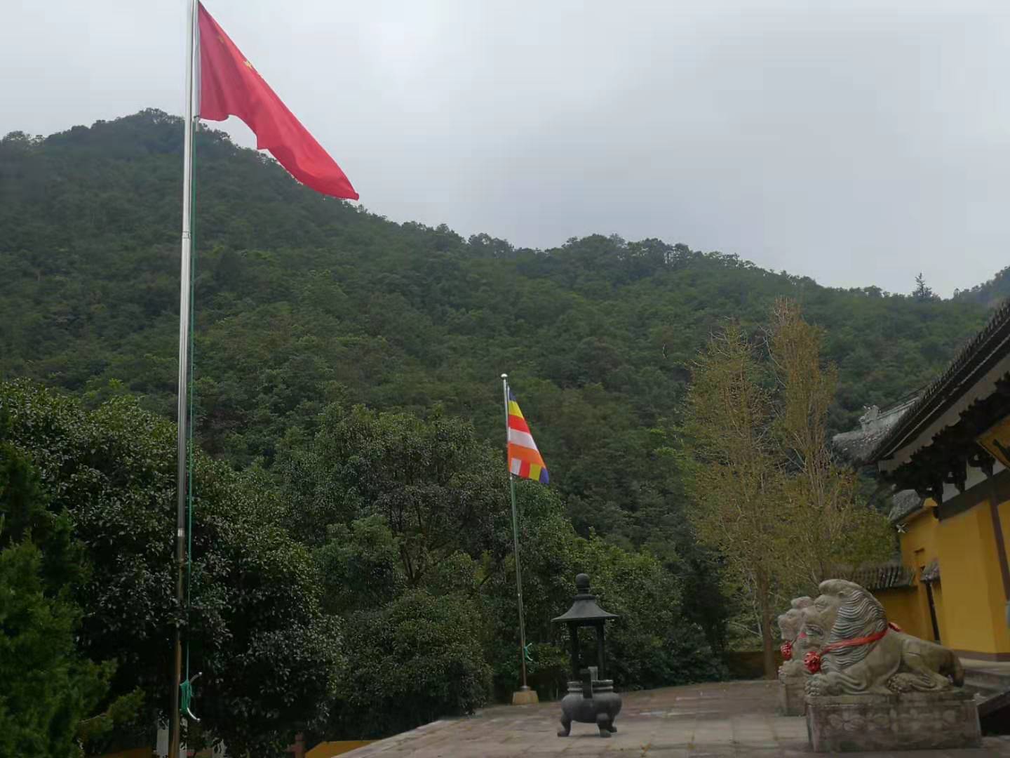 温州雁荡山能仁寺举行升国旗仪式(图8)